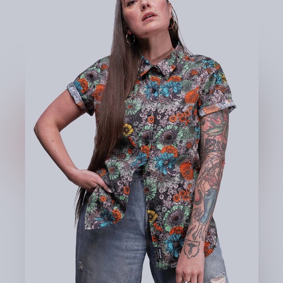 Wildfang the essential garden multi floral button up shirt - Picture 1 of 6